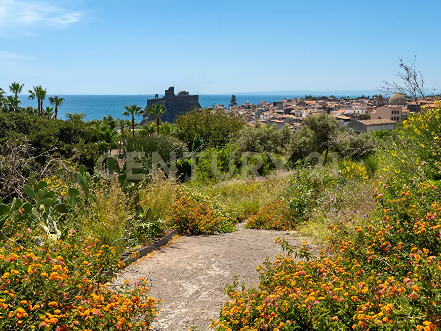 Immagine 3 di Terreno agricolo in vendita  in Via Vampolieri 14 a Aci Castello