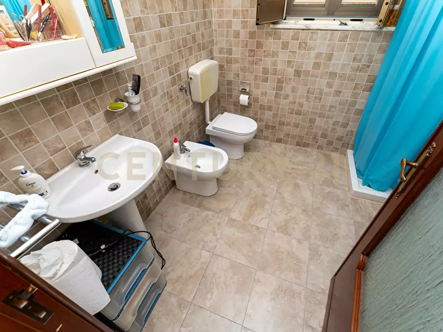 Immagine 15 di Villa in vendita  in Via Quartiere Longo 18 a Aci Castello