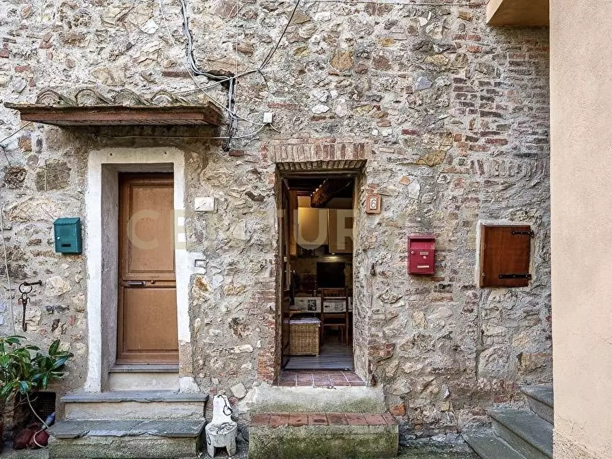 Immagine 5 di Appartamento in vendita  in Via dell'Ortino 5 a Massa Marittima