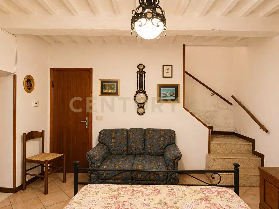 Immagine 9 di Pentalocale in vendita  in Via Aldobrandeschi 53 a Castell'azzara