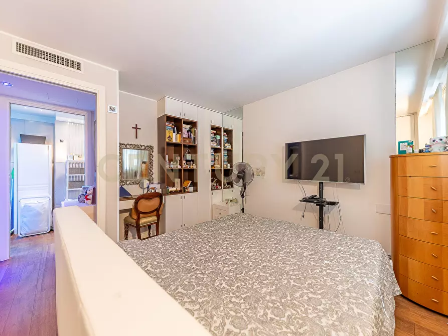 Immagine 16 di Attico in vendita  in Viale Carmelo Bene 320 a Roma