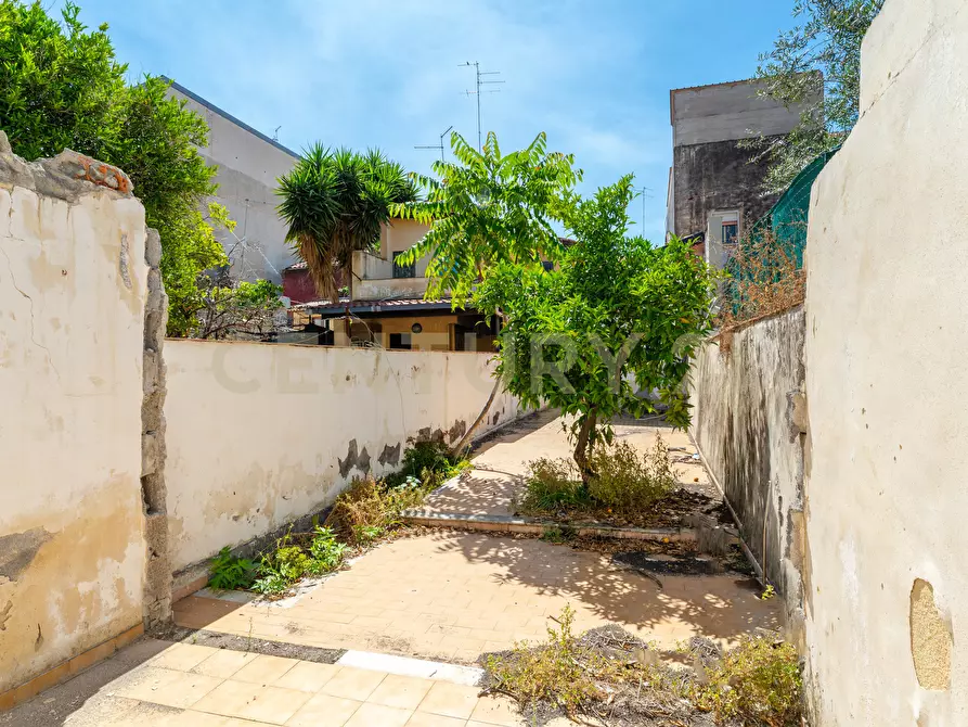 Immagine 31 di Casa indipendente in vendita  in Via Macaluso 9 a Catania