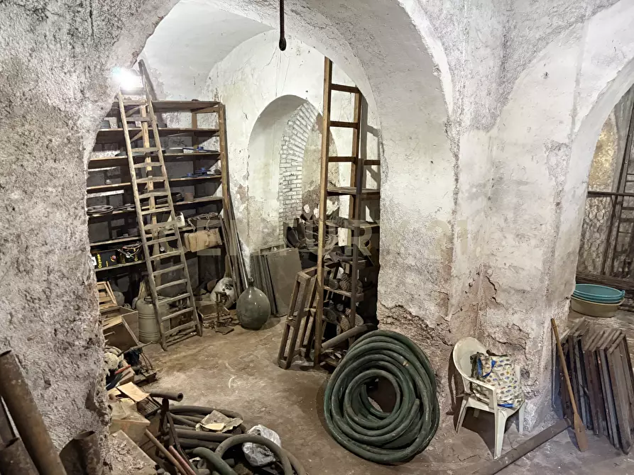 Immagine 27 di Locale commerciale in vendita  in Via 6 Aprile 59 a Catania