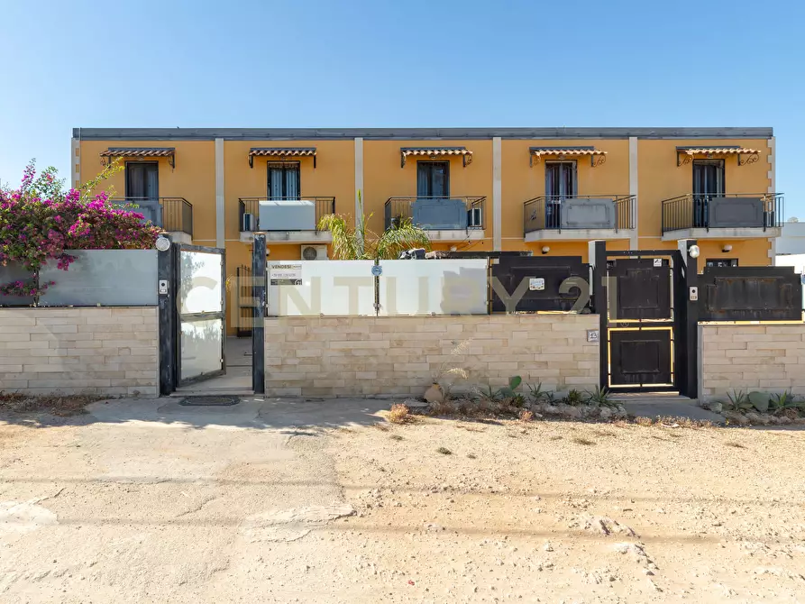 Immagine 11 di Casa indipendente in vendita  in VIALE ROSANNA a Noto
