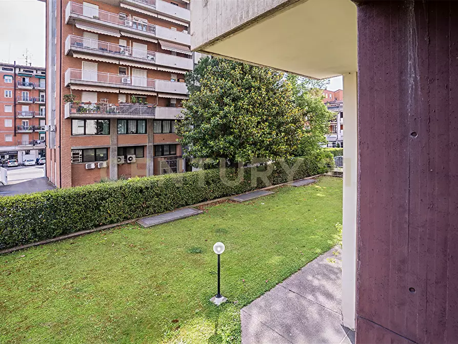 Immagine 11 di Ufficio in vendita  in Via Adriano Cristofoli 40 a Verona
