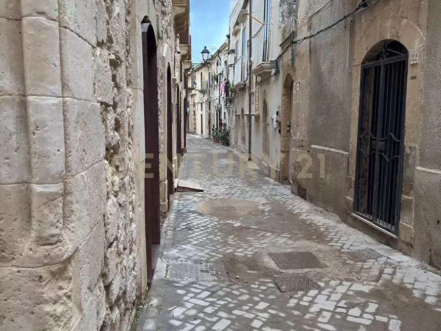 Immagine 15 di Quadrilocale in vendita  in Via Salomone 30 a Siracusa