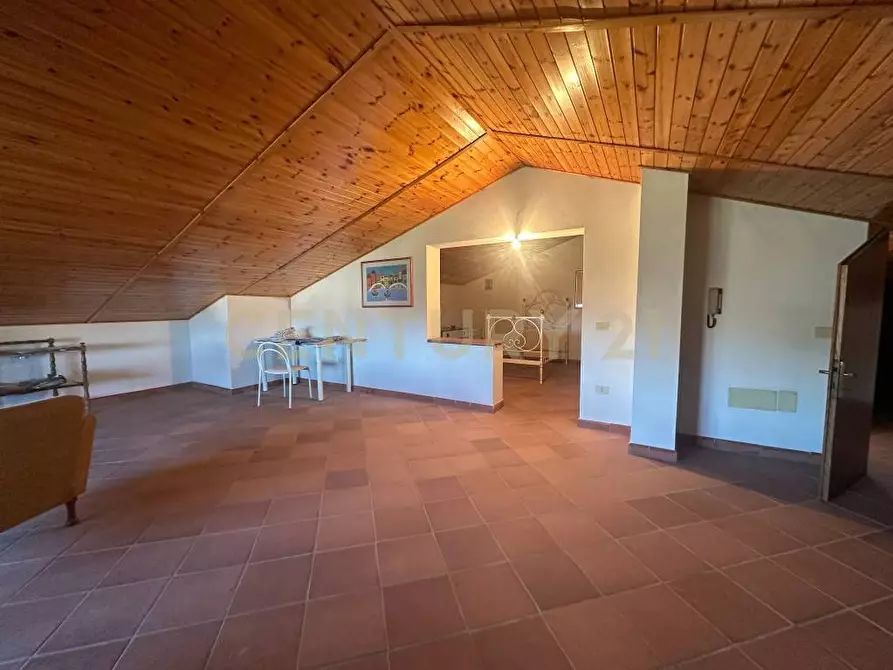 Immagine 17 di Villa in vendita  in Via Dante Alighieri a Semproniano