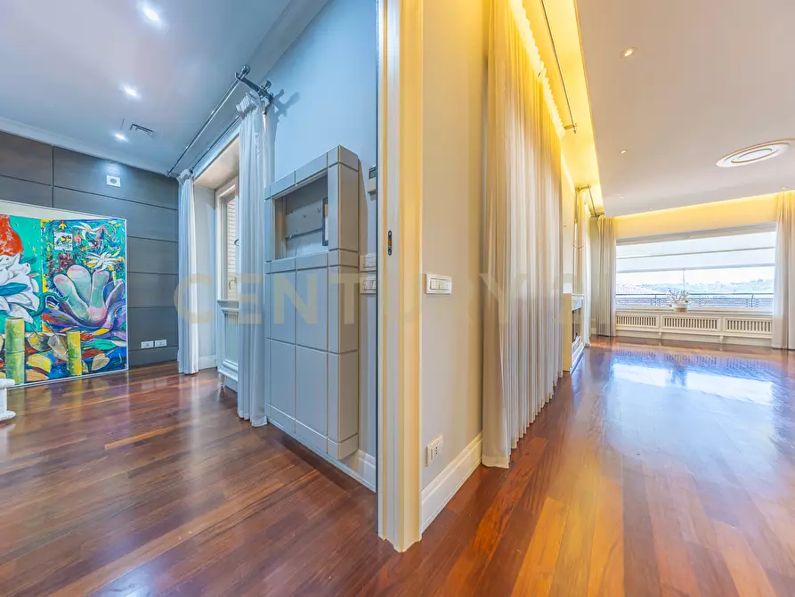 Immagine 29 di Appartamento in vendita  in Via Bevagna 68 a Roma