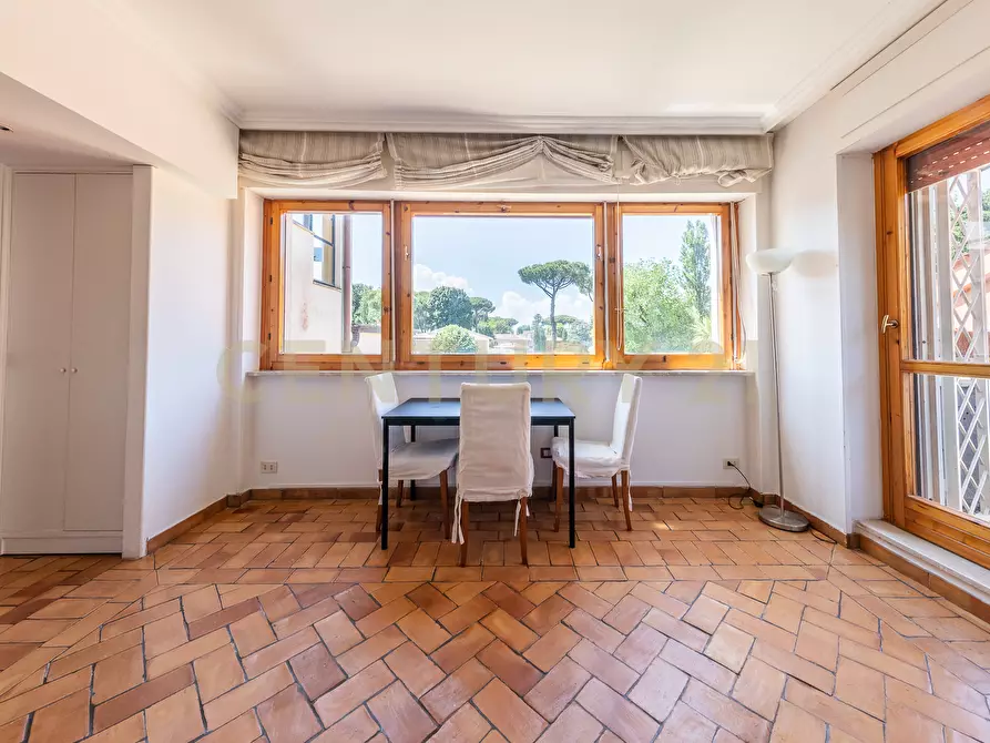 Immagine 14 di Bilocale in vendita  in Largo Olgiata 15 a Roma