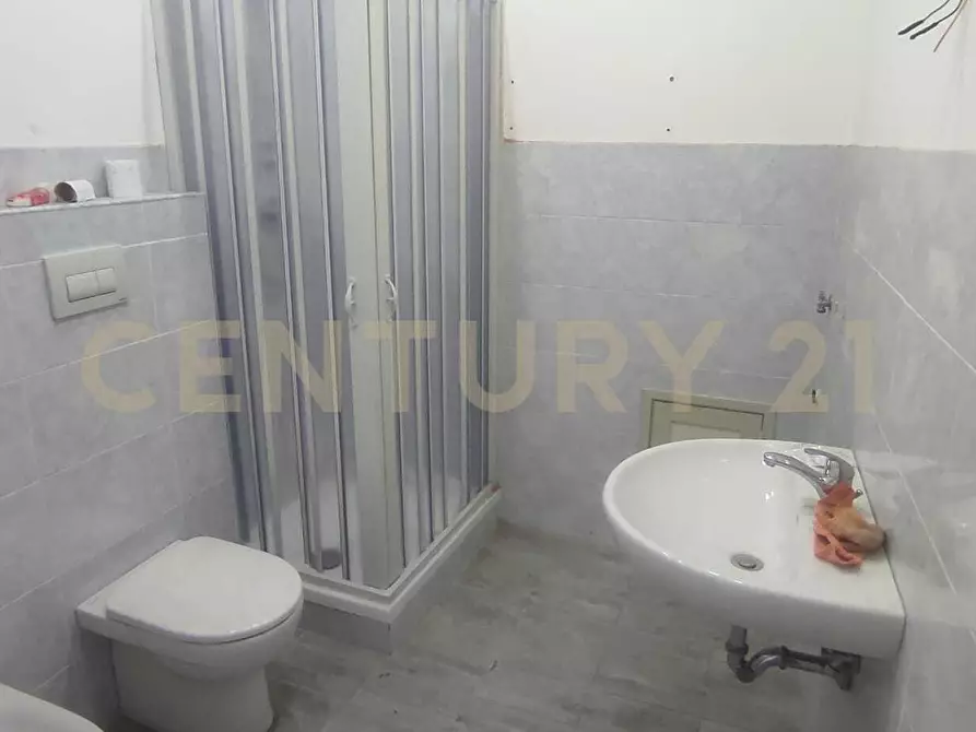 Immagine 18 di Bilocale in vendita  in Via Luigi Settembrini 2 a Giarre