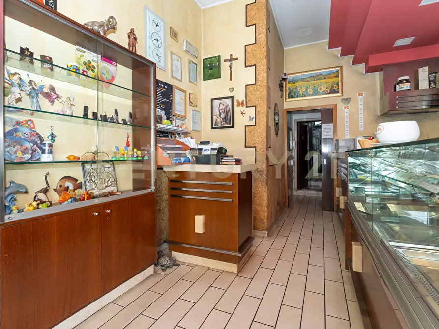 Immagine 13 di Bar / Ristorante in vendita  in Via Milo 10 a Catania
