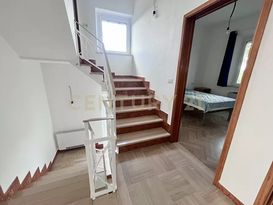 Immagine 33 di Villa in vendita  in Piazza Barbana 35 a Scansano