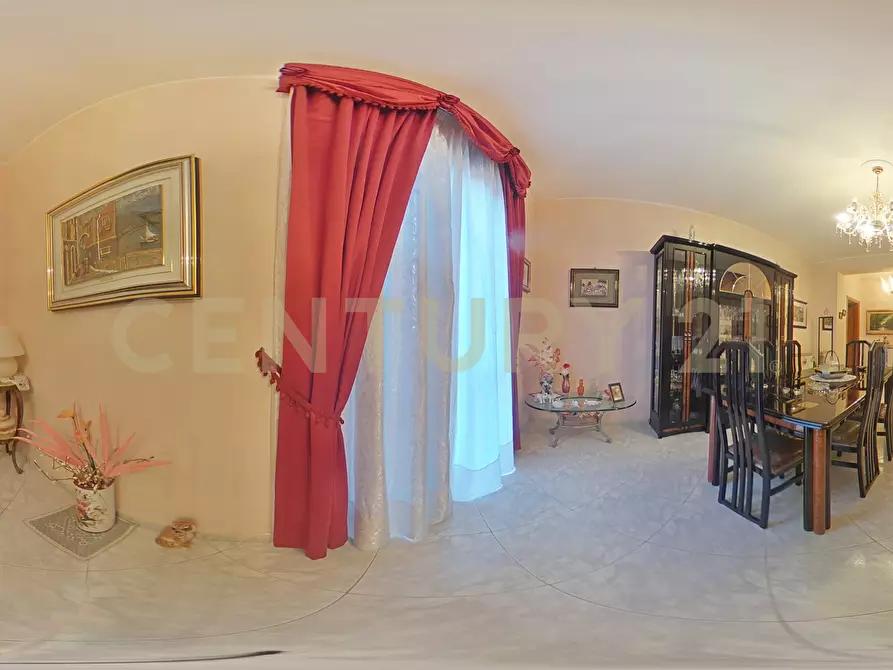 Immagine 43 di Quadrilocale in vendita  in Via Ercole Patti 91 a Pedara