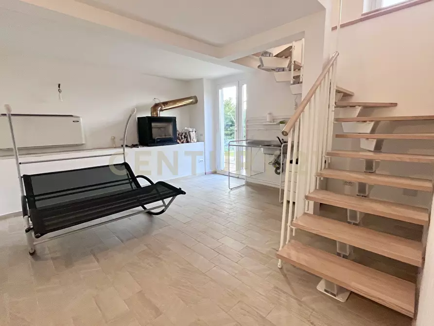 Immagine 43 di Villa in vendita  in Piazza Barbana 35 a Scansano