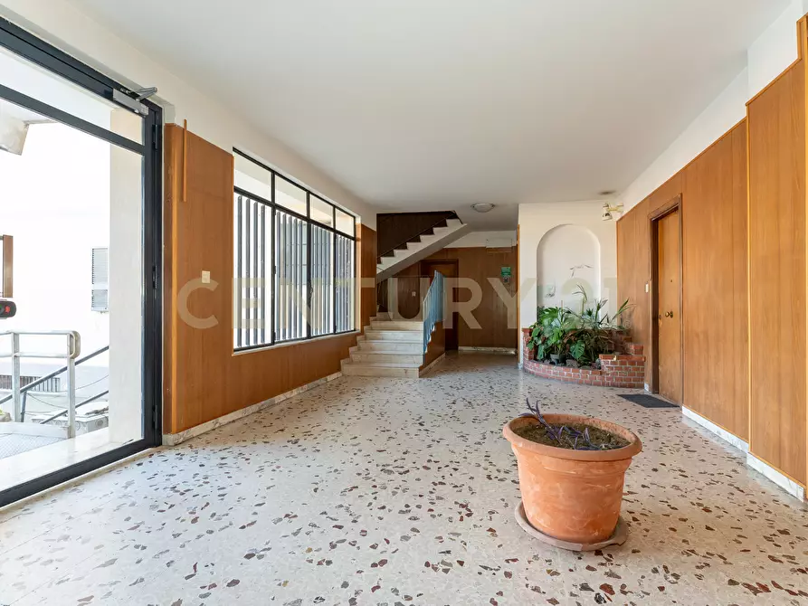 Immagine 5 di Pentalocale in vendita  in Via Messina 523 a Catania