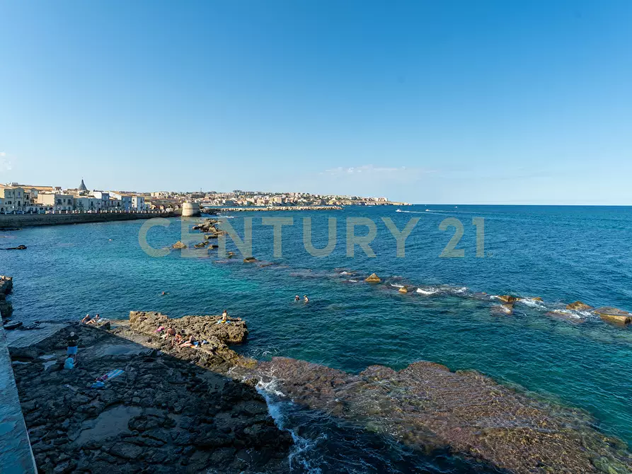 Immagine 28 di Bilocale in vendita  in via alagona 68 a Siracusa