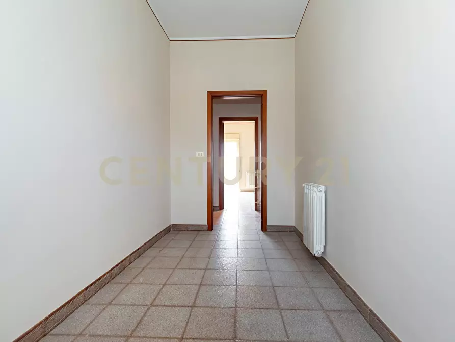 Immagine 25 di Pentalocale in vendita  in Via Casale dei Greci 34 a Adrano