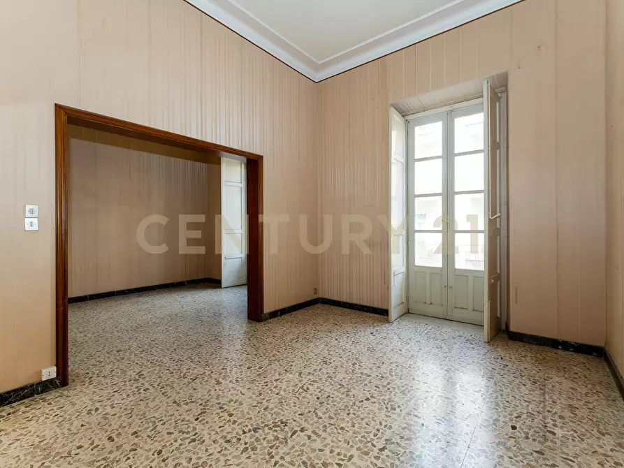 Immagine 14 di Pentalocale in vendita  in Via Milano 60 a Catania