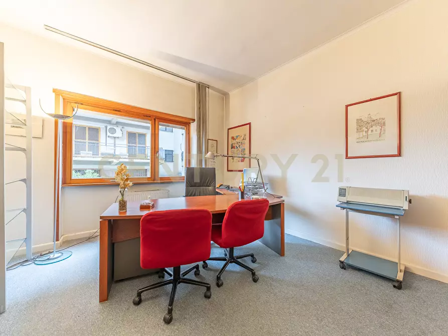 Immagine 1 di Quadrilocale in vendita  in Via Leon Pancaldo 26 a Roma