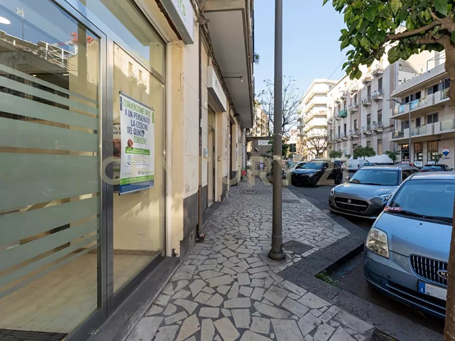 Immagine 3 di Locale commerciale in vendita  in Corso delle Province 23 a Catania