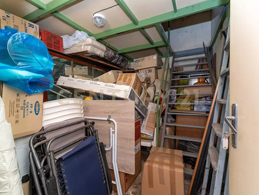 Immagine 41 di Quadrilocale in vendita  in Via San Martino 23 a Acireale