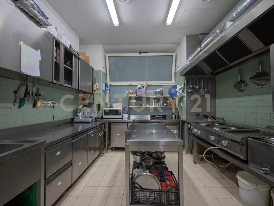 Immagine 38 di Appartamento in vendita  in Piazza di Ponte Lungo 1 a Roma