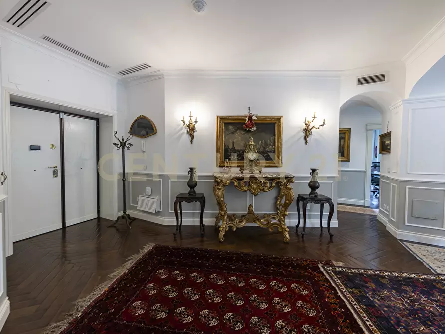Immagine 17 di Quadrilocale in vendita  in Via Gregorio VII 382 a Roma