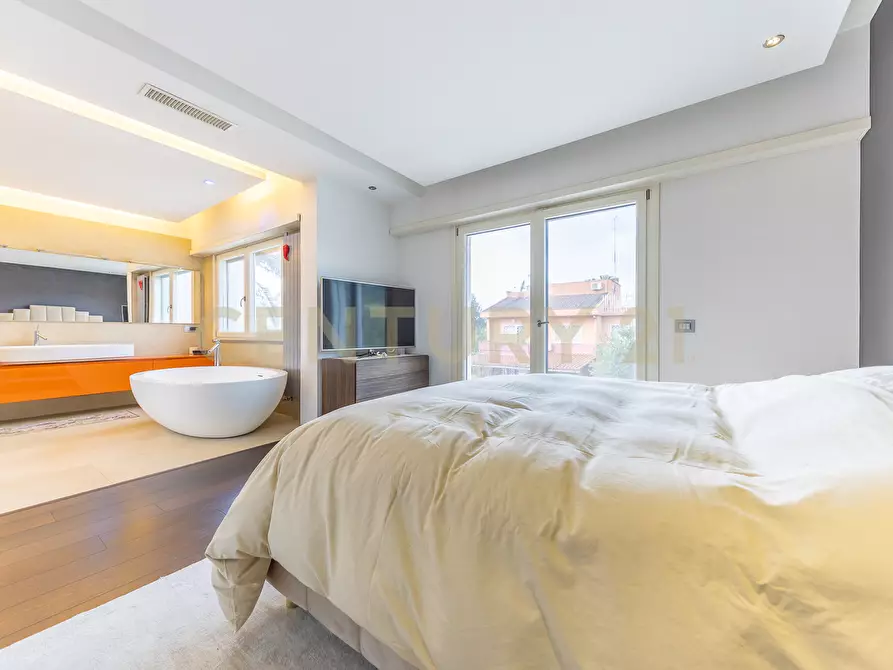 Immagine 82 di Villa in affitto  in Via Bedollo 117 a Roma