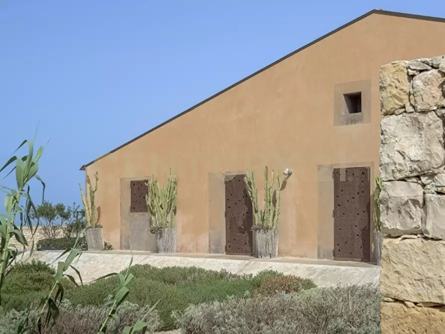 Immagine 14 di Villa in vendita  in Contrada Pagliarello snc a Portopalo Di Capo Passero