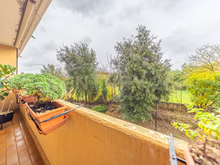 Immagine 18 di Bilocale in vendita  in Via Paolo Stoppa 38 a Roma