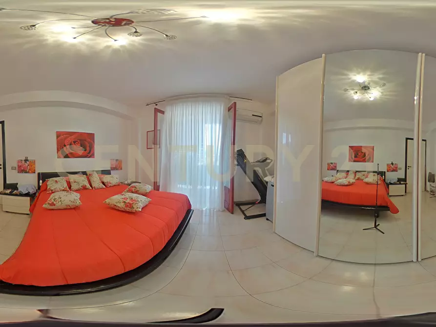 Immagine 37 di Trilocale in vendita  in Via Rettifilo 141 a Santa Venerina