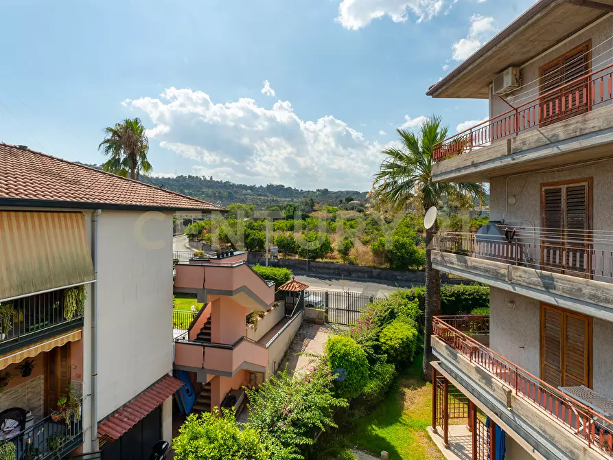 Immagine 1 di Bilocale in vendita  in Via Gesualdo Bufalino 1 a Aci Catena