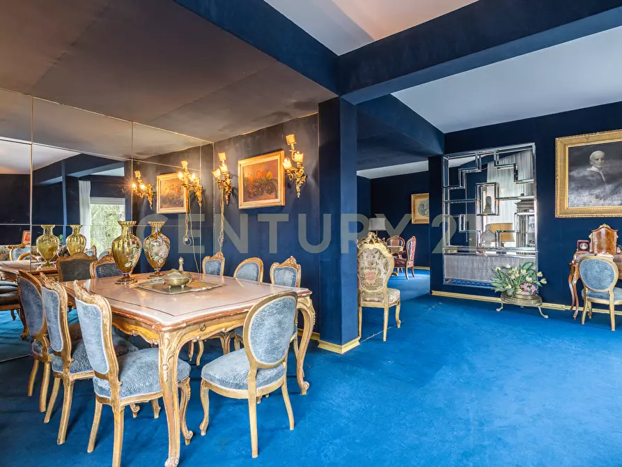 Immagine 2 di Attico in vendita  in Viale Cortina d'Ampezzo a Roma