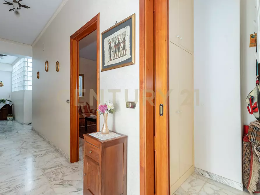 Immagine 13 di Pentalocale in vendita  in Piazza Giovanni Longo 122 a Misterbianco