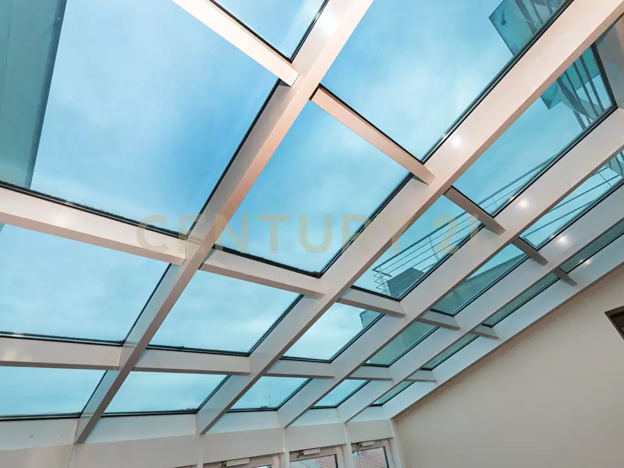 Immagine 47 di Pentalocale in vendita  in Via Lorenzo Maddem 67 a Acireale