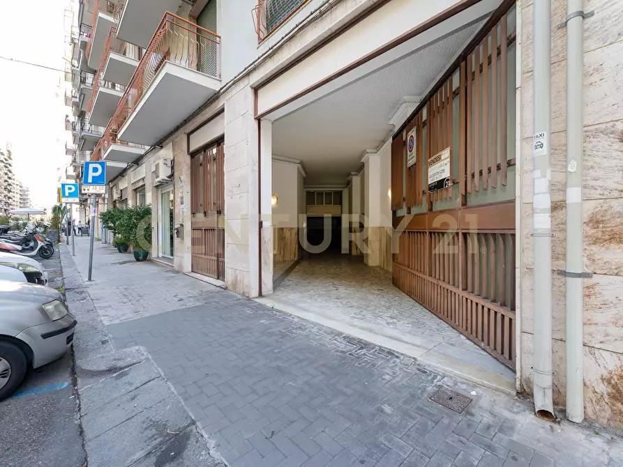 Immagine 5 di Garage in vendita  in Via Giacomo Leopardi 119 a Catania