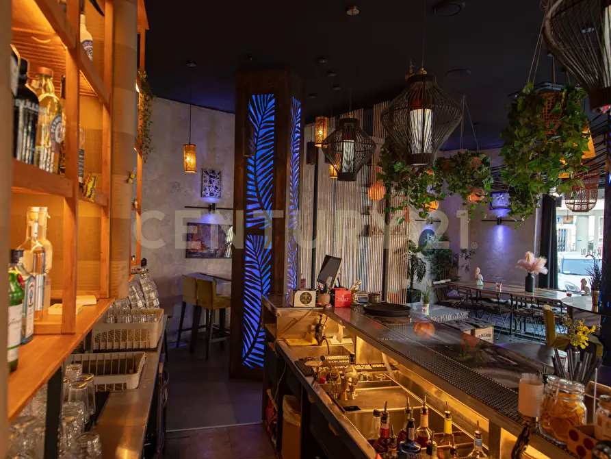 Immagine 8 di Appartamento in vendita  in Piazza di Ponte Lungo 1 a Roma