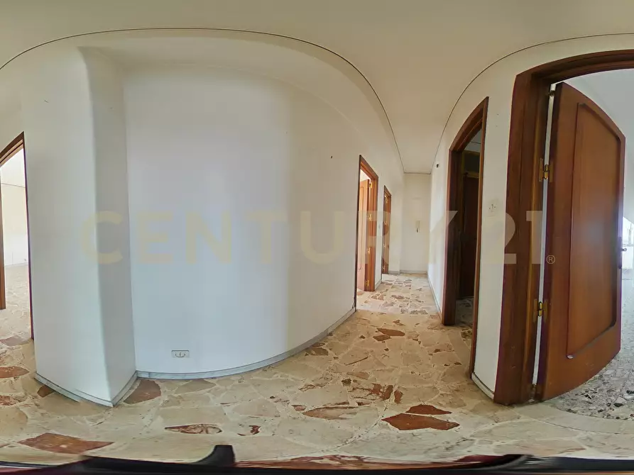 Immagine 45 di Trilocale in vendita  in Via Veronica 6767 a Aci Sant'antonio