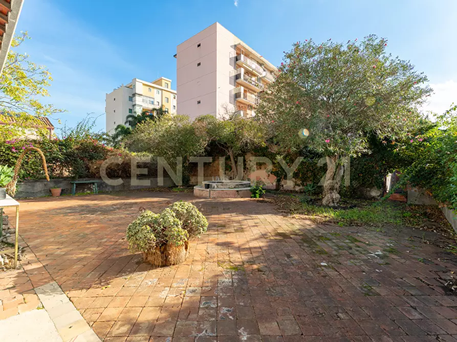 Immagine 39 di Casa indipendente in vendita  in Via Re Martino 212 a Catania