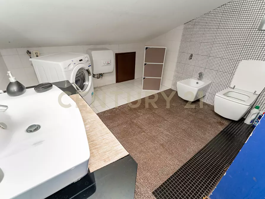 Immagine 30 di Trilocale in vendita  in Via Antonio Gramsci 23 a Gravina Di Catania