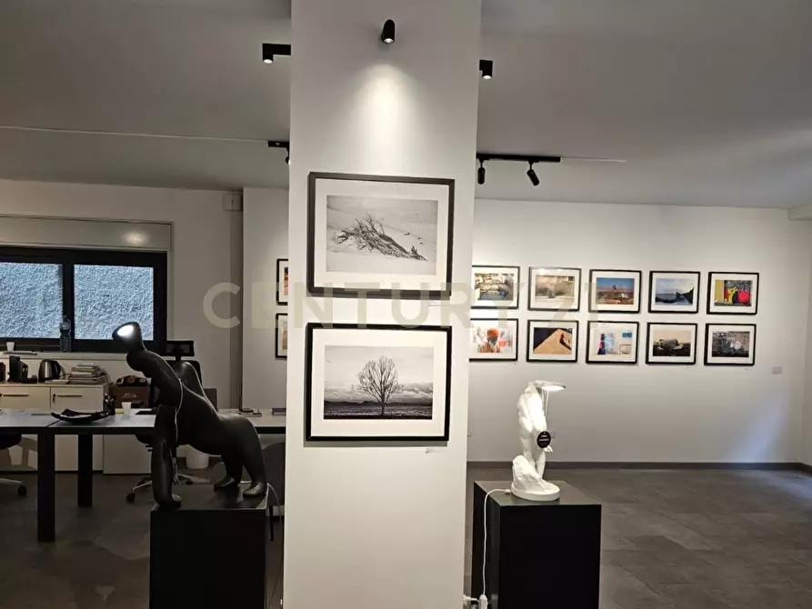 Immagine 15 di Attività commerciale in vendita  in Via Firenze 229/231 a Catania