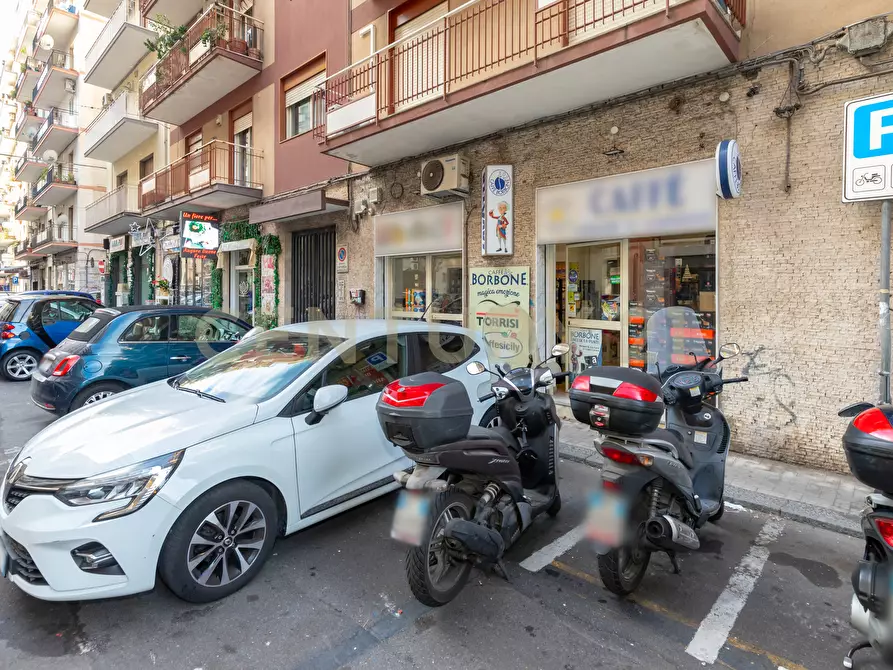 Immagine 5 di Locale commerciale in vendita  in Via Principe Nicola 27C, 29 a Catania