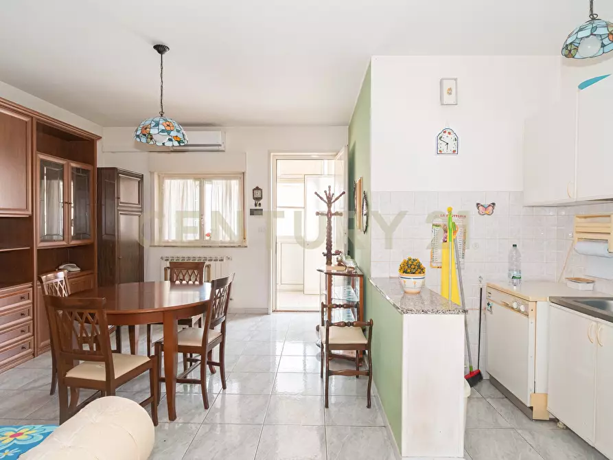 Immagine 11 di Bilocale in vendita  in Via Diana 8 a Fiumefreddo Di Sicilia