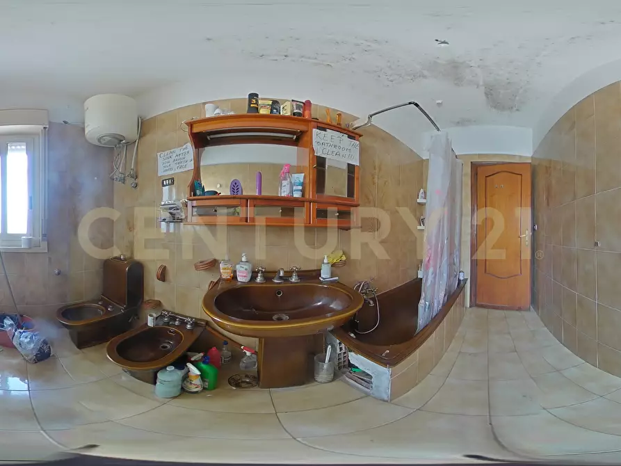 Immagine 49 di Trilocale in vendita  in Via dei Sanguinelli 11 a Catania