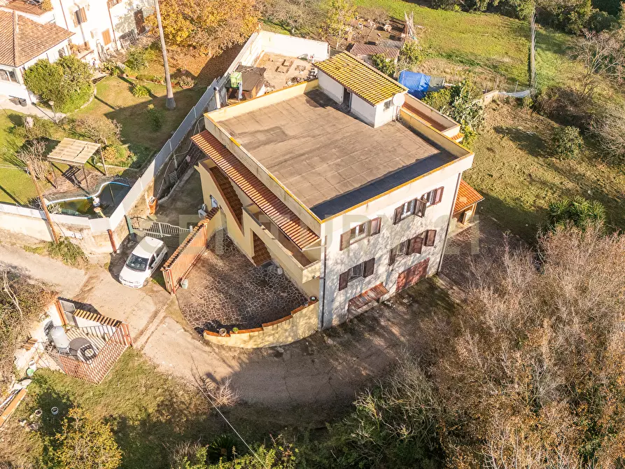 Immagine 4 di Villa in vendita  in Via Ombrone 9 a Aprilia