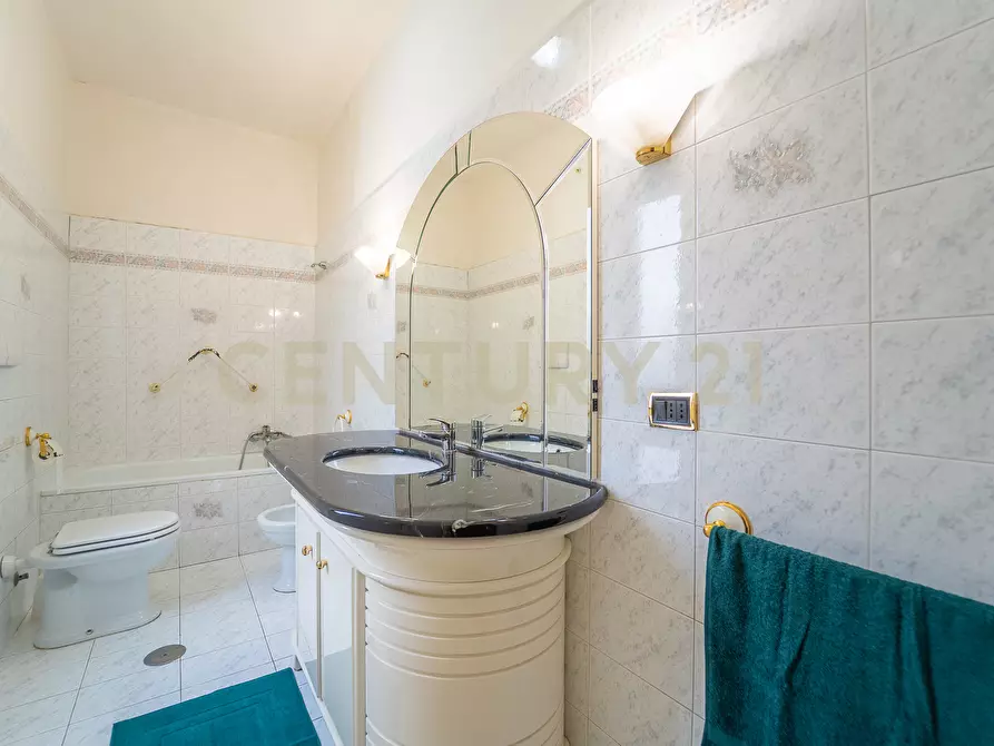 Immagine 22 di Pentalocale in vendita  in Via Due Giugno 66 a Fonte Nuova