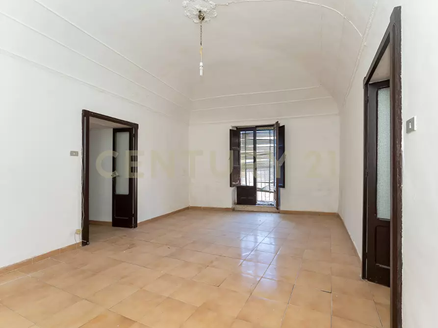 Immagine 15 di Trilocale in vendita  in Corso Vittorio Emanuele 122 a Caltagirone