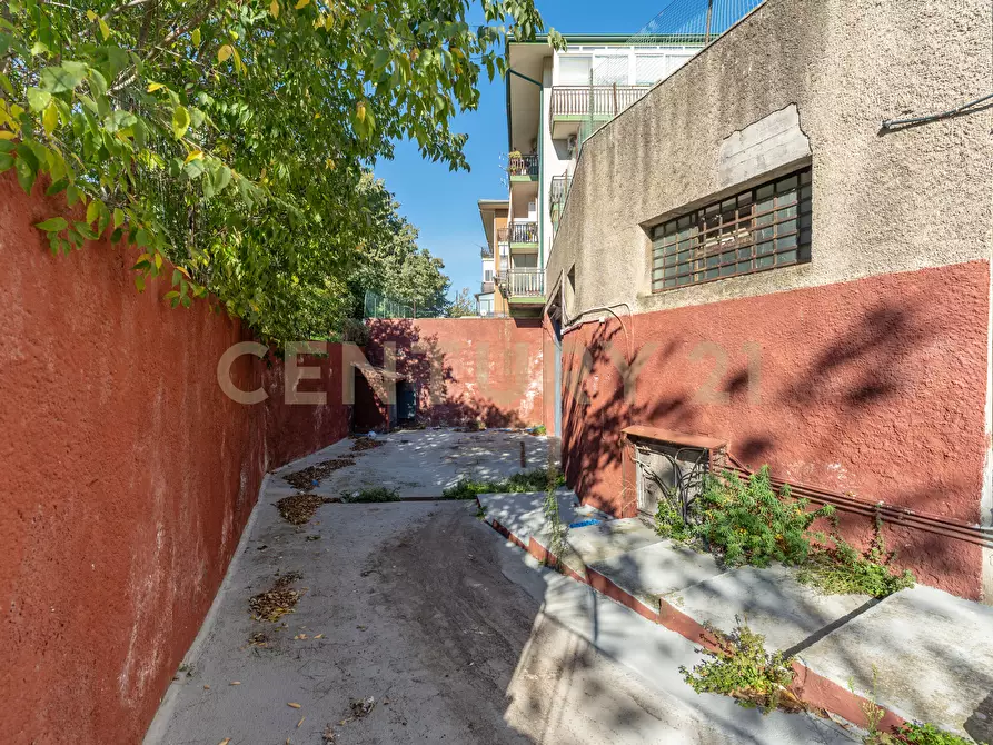 Immagine 7 di Casa indipendente in vendita  in CORSO SAN VITO 141 a Catania