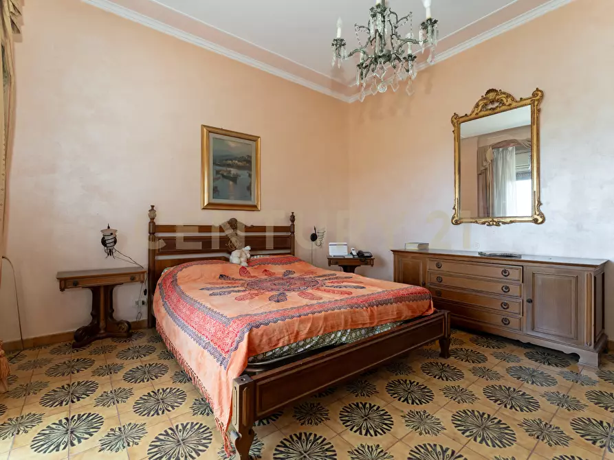 Immagine 32 di Pentalocale in vendita  in Via Madonna delle Lacrime 64 a Catania