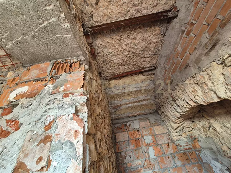 Immagine 24 di Palazzo in vendita  in Via Vigolo 1 a Negrar di Valpolicella